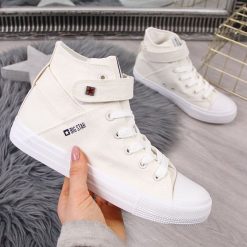 Trampki wysokie tekstylne na rzep białe Big Star FF274579 - biały. Białe trampki i tenisówki damskie BIG STAR, bez wzorów, bez zapięcia. Za 119,99 zł.