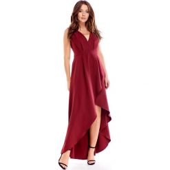 Sukienka wieczorowa maxi bordowa. Czerwone sukienki damskie e-margeritka.pl, na sylwestra, bez wzorów, z tkaniny, eleganckie, z asymetrycznym kołnierzem, bez rękawów, maxi, asymetryczne. Za 219,99 zł.