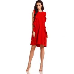Czerwona Elegancka Sukienka bez Rękawów z Falbankami. Czerwone sukienki damskie Molly.pl, s, z aplikacjami, eleganckie, z okrągłym kołnierzem, bez rękawów, trapezowe. Za 169,90 zł.