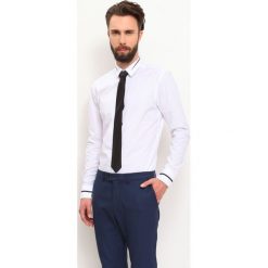 Koszula długi rękaw męska slim fit. Białe koszule męskie Top Secret, m, bez wzorów, z tkaniny, klasyczne, z klasycznym kołnierzykiem, z długim rękawem. W wyprzedaży za 59,99 zł.