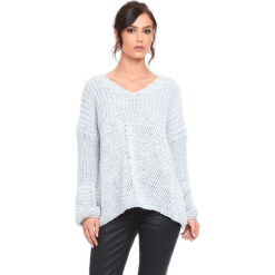 Sweter "Igal" w kolorze szarym. Szare swetry klasyczne damskie marki Cosy Winter, s, ze splotem, z asymetrycznym kołnierzem. W wyprzedaży za 159,95 zł.