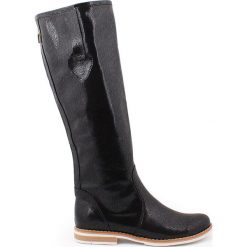 Kozaki - skóra naturalna - model 127 - kolor czarny błyszczący. Czarne kozaki damskie Zapato, na co dzień, na lato, z jeansu, klasyczne, z okrągłym noskiem, przed kolano, bez obcasa, na płaskiej podeszwie, na zamek. W wyprzedaży za 391,20 zł.