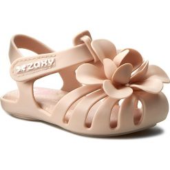 Sandały ZAXY - Garden Baby 82059 Beige 90059 W385010. Brązowe sandały dziewczęce Zaxy, z tworzywa sztucznego, bez zapięcia. Za 109,00 zł.