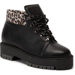 Trapery L37 - Ice Breaker Plus SS11SS78 Black. Czarne trapery damskie L37, ze skóry, bez obcasa, bez zapięcia. W wyprzedaży za 519,00 zł.