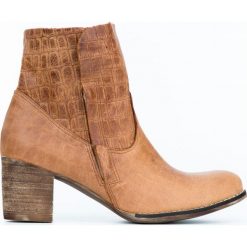 Botki na słupku - skóra naturalna - model 454 - kolor brązowy krokodyl. Pomarańczowe botki damskie Zapato, na wiosnę, ze skóry, eleganckie, za kostkę, na wysokim obcasie, na obcasie, na zamek. W wyprzedaży za 319,20 zł.