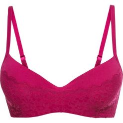 Biustonosz push-up bonprix fuksja. Różowe biustonosze bonprix, w koronkowe wzory, z koronki. Za 54,99 zł.