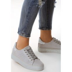 Szare Buty Sportowe Lustful. Szare buty sportowe damskie Born2be, z aplikacjami, z nubiku, sportowe. Za 69,99 zł.