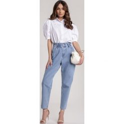 Niebieskie Jeansy Mom Fit Melolora. Niebieskie jeansy damskie Renee, bez wzorów, z jeansu, z podwyższonym stanem. Za 149,99 zł.