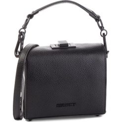 Torebka STEVE MADDEN - Synthetic SM13000084-02002-001 Black. Czarne torebki klasyczne damskie Steve Madden, bez wzorów, ze skóry ekologicznej, klasyczne, bez dodatków. W wyprzedaży za 249,00 zł.