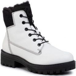 Trapery TAMARIS - 1-26271-23 White 100. Białe trapery damskie Tamaris, z wełny, klasyczne, bez obcasa, bez zapięcia. W wyprzedaży za 289,00 zł.