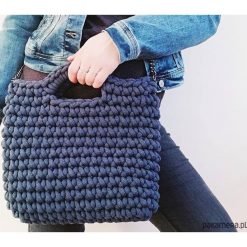 Torebka szydełkowa BASIC BAG łańcuszkowa. Torebki klasyczne damskie Pakamera, bez wzorów, z bawełny, na ramię, bez dodatków. Za 199,00 zł.