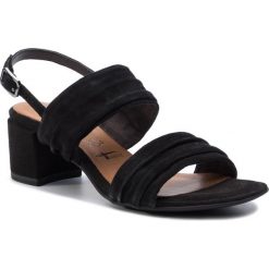 Sandały TAMARIS - 1-28386-22 Black Suede 004. Czarne klapki damskie Tamaris, bez wzorów, ze skóry, bez obcasa, na obcasie. W wyprzedaży za 159,00 zł.