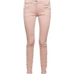 Patrizia Pepe Jeansy Slim Fit simply beige. Brązowe jeansy damskie Patrizia Pepe, z elastanu. W wyprzedaży za 389,40 zł.