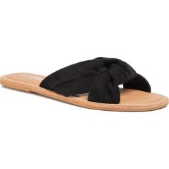 Klapki REFRESH - 69687 Black. Czarne klapki damskie Refresh, bez wzorów, ze skóry ekologicznej, bez obcasa, na obcasie. Za 129,00 zł.