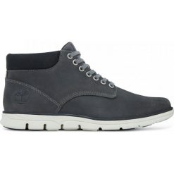 Buty Timberland Bradstreet Chukka (A1K52). Szare buty sportowe męskie Timberland, z materiału, outdoorowe. Za 329,99 zł.