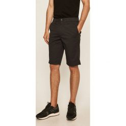 Wrangler - Szorty. Niebieskie spodenki i szorty męskie Wrangler, bez wzorów, z elastanu, casualowe. W wyprzedaży za 119,90 zł.