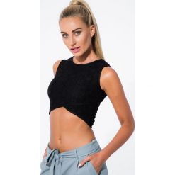 Czarny Crop Top z Gipiury BB20204. Czarne bluzki damskie marki Fasardi, m, bez wzorów, bez kołnierzyka, bez rękawów. Za 39,00 zł.