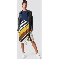 MANGO Spódnica Mandi - Beige,Multicolor. Brązowe spódniczki damskie marki Mango, bez wzorów, z podwyższonym stanem, midi, kopertowe. Za 202,95 zł.