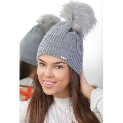 Czapka MONIMA GREY. Szare szaliki damskie . W wyprzedaży za 29,00 zł.