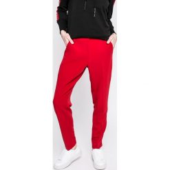 Answear - Spodnie Sporty Fusion. Czerwone spodnie damskie ANSWEAR, s, z elastanu. W wyprzedaży za 49,90 zł.