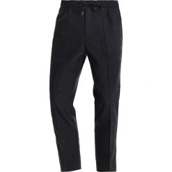 Spodnie męskie: Topman PENZ Spodnie materiałowe black