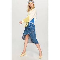 Sweter z frędzlami - Kremowy. Białe kardigany damskie marki Reserved, s. Za 139,99 zł.