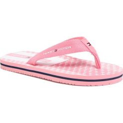 Japonki TOMMY HILFIGER - Microstars Print Flip Flop T3A0-30667-0058 S Pink 302. Różowe sandały dziewczęce TOMMY HILFIGER, z tworzywa sztucznego, bez zapięcia. Za 129,00 zł.