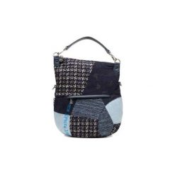 Desigual torebka crossbody ciemnoniebieska Bols Liberté Patch Folded. Niebieskie torebki klasyczne damskie Desigual, bez wzorów, eleganckie, bez dodatków. Za 299,00 zł.