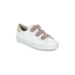 Buty Victoria BERLIN PIEL/VELCROS GLITTER. Białe trampki i tenisówki damskie Victoria, bez wzorów, bez zapięcia. Za 311,20 zł.