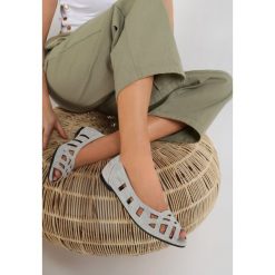 Srebrne Balerinki Loraetune. Szare baleriny damskie Renee, bez wzorów, bez obcasa. W wyprzedaży za 64,99 zł.