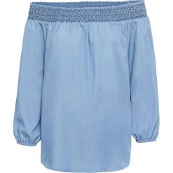 Bluzka bonprix jasnoniebieski. Niebieskie koszulki damskie bonprix, z haftami, z materiału, bez kołnierzyka. Za 89,99 zł.