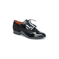 Derby Betty London HENRIKA. Czarne półbuty damskie Betty London, bez wzorów, bez obcasa, bez zapięcia. Za 287,20 zł.
