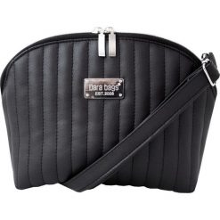Dara bags Torebka Crossbody Bel Middle No. 45 Głębokie Black Matt. Czarne torebki klasyczne damskie Dara Bags, bez wzorów, ze skóry ekologicznej, bez dodatków. W wyprzedaży za 166,00 zł.