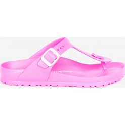 Birkenstock - Japonki Gizeh Eva. Różowe klapki damskie Birkenstock, bez wzorów, z materiału, bez obcasa. W wyprzedaży za 99,90 zł.