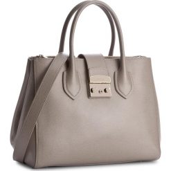 Torebka FURLA - Metropolis 920437 B BML2 ARE Sabbia. Szare torebki klasyczne damskie Furla, bez wzorów, ze skóry, eleganckie, bez dodatków. W wyprzedaży za 769,00 zł.