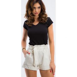 Kremowe eleganckie krótkie spodenki 21318. Białe szorty damskie marki Fasardi, s, eleganckie. Za 59,00 zł.
