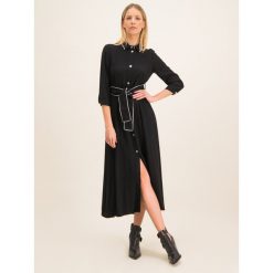 Sukienka koszulowa Pinko Sushi PE20 BLK01 1G14ZG Y5XX. Czarne sukienki damskie Pinko, na co dzień, bez wzorów, z wiskozy, z koszulowym kołnierzykiem, bez rękawów, proste. W wyprzedaży za 889,00 zł.