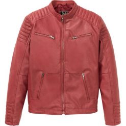 Kurtka ze sztucznej skóry Slim Fit bonprix czerwono-brązowy. Czerwone płaszcze męskie bonprix, m, bez wzorów, z dzianiny, bez kaptura. Za 239,99 zł.
