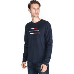 Tommy Hilfiger Koszulka Niebieski. Niebieskie podkoszulki męskie TOMMY HILFIGER, xl, z nadrukiem, z bawełny, z długim rękawem. Za 219,95 zł.