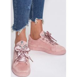 Różowe Buty Sportowe Delicate Embrace. Buty sportowe damskie vices. Za 64,99 zł.