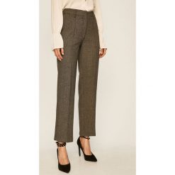 Pepe Jeans - Spodnie Rosenda. Spodnie damskie Pepe Jeans, z haftami, z elastanu, eleganckie. Za 359,90 zł.