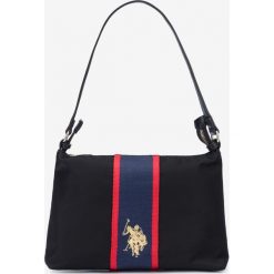 U.S. Polo Assn Patterson Cross body bag Czarny. Czarne torebki klasyczne damskie U.S. Polo Assn., w paski, z materiału, bez dodatków. Za 292,95 zł.