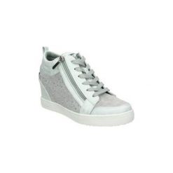 Buty Xti 49019. Białe trampki i tenisówki damskie Xti, bez wzorów, bez zapięcia. Za 242,14 zł.