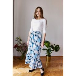 Spódnica Hesperia Amarylis błękitna 32 niebieski. Niebieskie spódniczki damskie Marie Zélie, na imprezę, s, w paski, z bawełny, maxi. Za 297,00 zł.