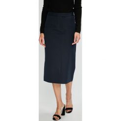 Calvin Klein - Spódnica. Niebieskie spódniczki marki Calvin Klein, z haftami, z elastanu, midi. W wyprzedaży za 399,90 zł.