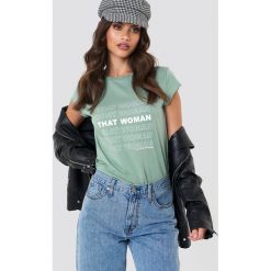 NA-KD T-shirt That Woman - Green. Zielone t-shirty damskie marki NA-KD, z nadrukiem. Za 72,95 zł.