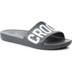 Klapki CROCS - Crocssioane Logo Mania Slide W 205945 Black. Czarne klapki damskie Crocs, bez wzorów, z tworzywa sztucznego, bez obcasa. Za 89,00 zł.