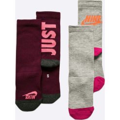 Nike Sportswear - Skarpetki (2-pack). Szare skarpetki damskie marki Nike Sportswear, bez wzorów, z elastanu. W wyprzedaży za 29,90 zł.