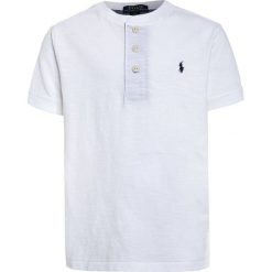Polo Ralph Lauren HENLEY Tshirt basic white. Białe t-shirty chłopięce marki Polo Ralph Lauren, z bawełny. Za 149,00 zł.