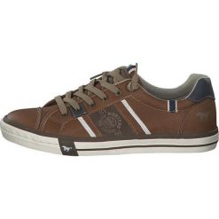 Mustang Męskie trampki 4072308-307 Koniak (rozmiar 42). Trampki męskie Mustang, bez wzorów, bez zapięcia. W wyprzedaży za 177,00 zł.